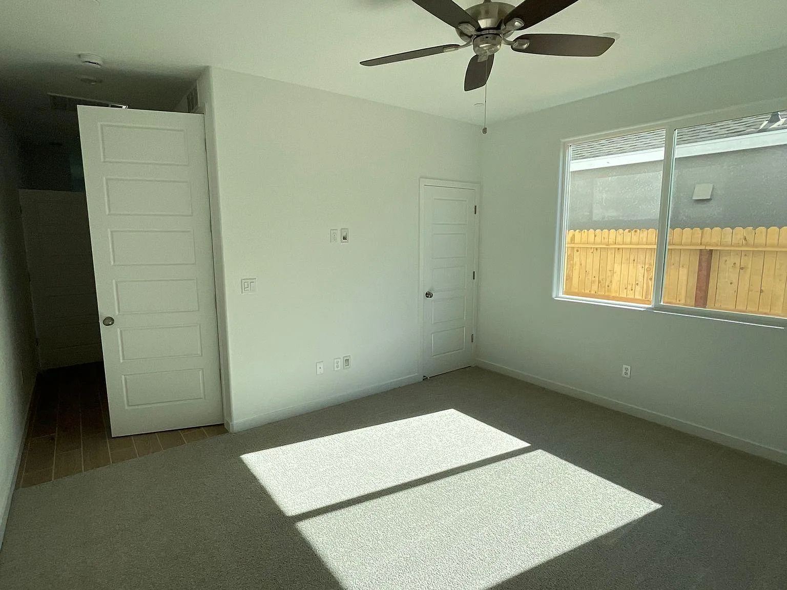 1 bed, 600 sqft, $1,499 — Photo 4
