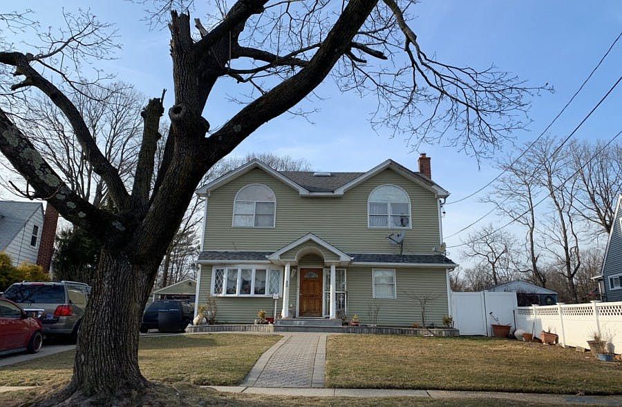 1st image of 33 Circle Dr