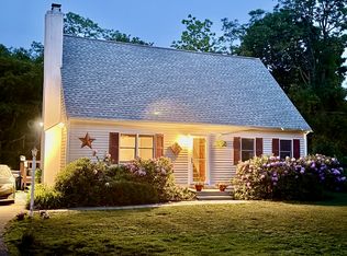 8 Fearing Hill Rd, Wareham, MA 02571