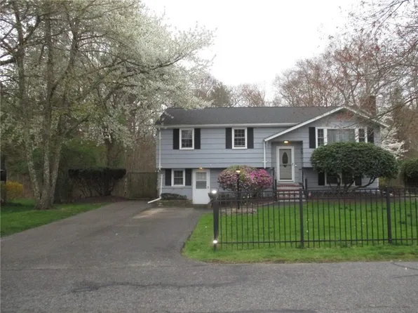 131 Wilbur St, Raynham, MA 02767