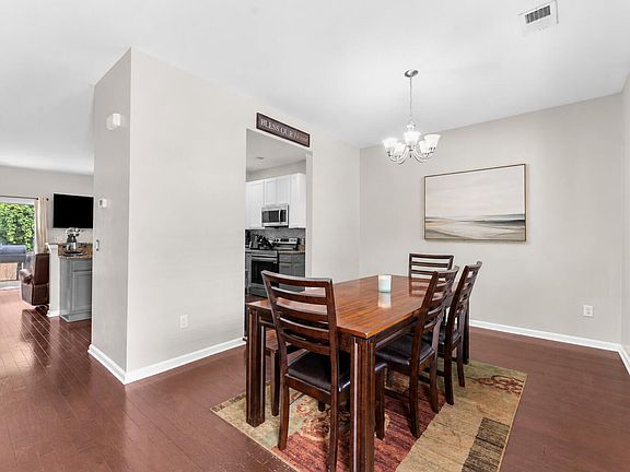 3rd image of 9063 Parlor Dr