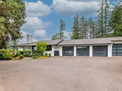 2070 Ridge Pointe Dr, Lake Oswego, OR, 97034
