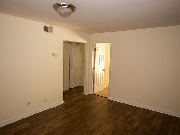 2nd image of 250 Little St APT B202
