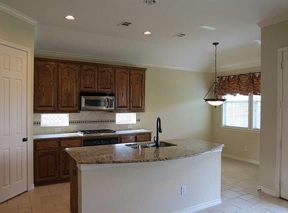 2nd image of 3132 Somerset Ln