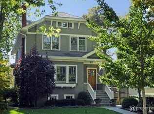 1621 Walnut Ave, Wilmette, IL 60091