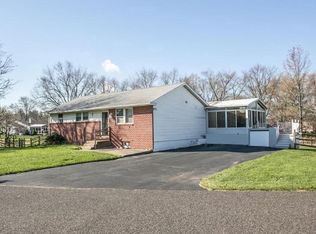 14 Roberta Ln, Limerick, PA 19468