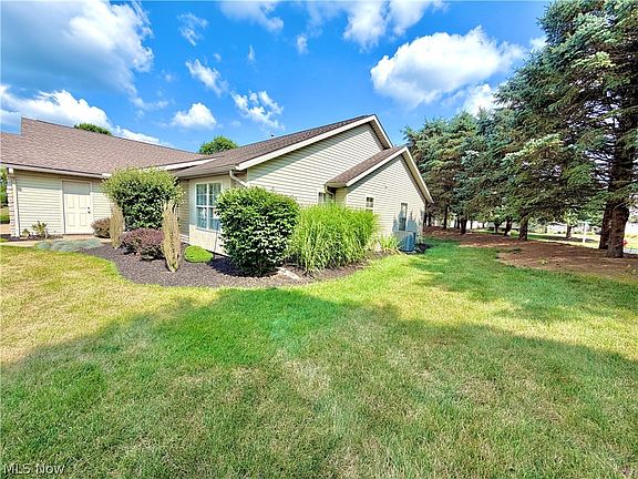 4th image of 1012 Meadow Dr NW
