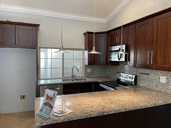 3rd image of 4501 Galbrath Dr