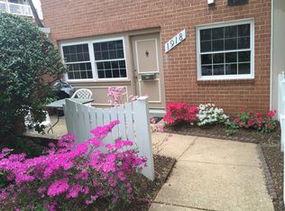 1918 Wilson Ln #T4, Mc Lean, VA 22102