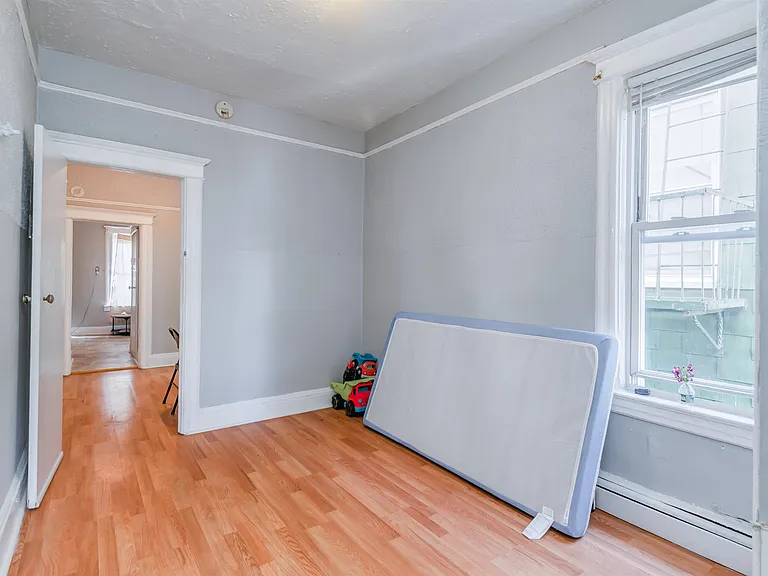164 Highland Ave #5 — Photo 5