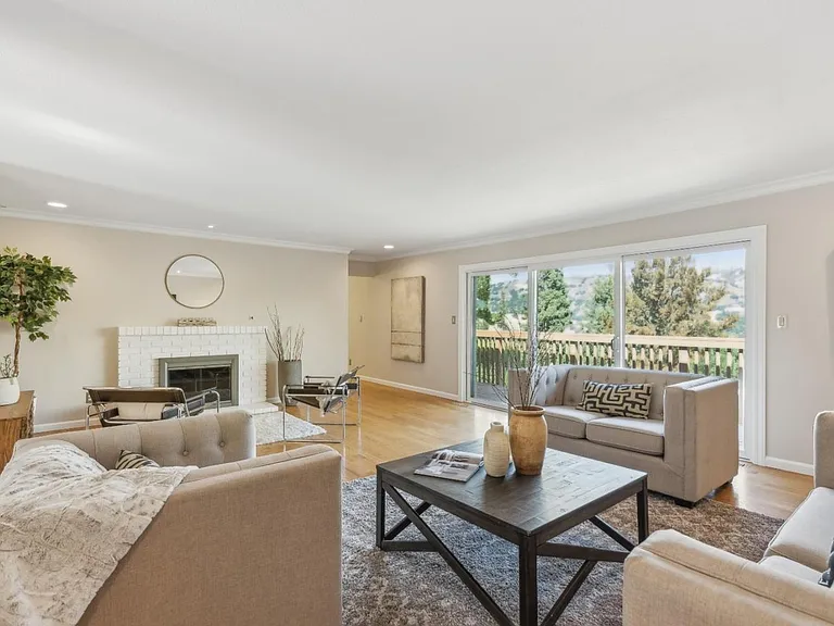 17474 Lakeview Dr — Photo 9