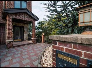 198 W 52nd St, Bayonne, NJ 07002