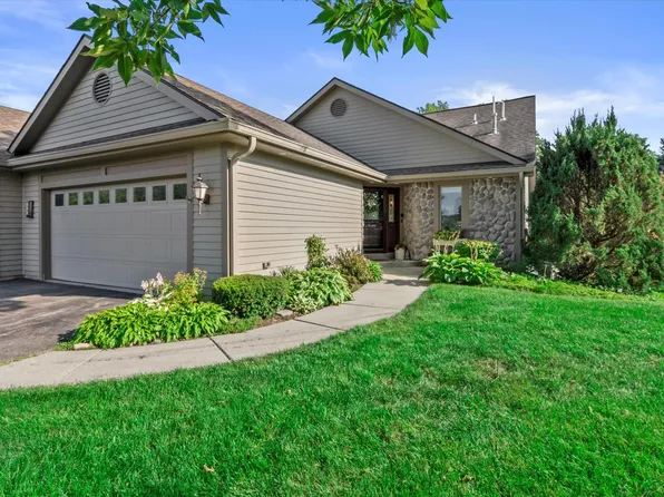 323 Parkview COURT, Hartland, WI 53029