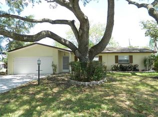 1199 Stephen Foster Dr, Largo, FL 33771