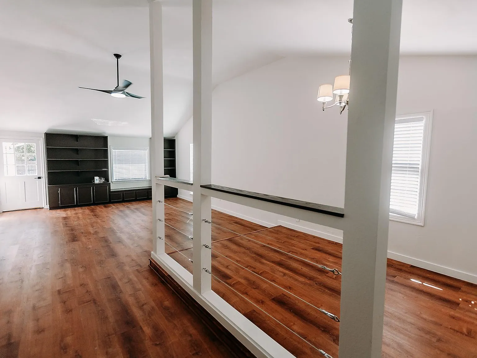 3 bed, 2.0 bath, 1438 sqft, $2,300 — Photo 2