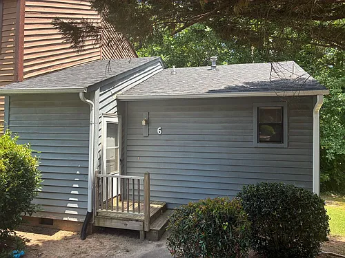 2146 Charles St #6 Photo 1