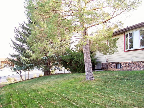 3rd image of 134 Mountain View Dr