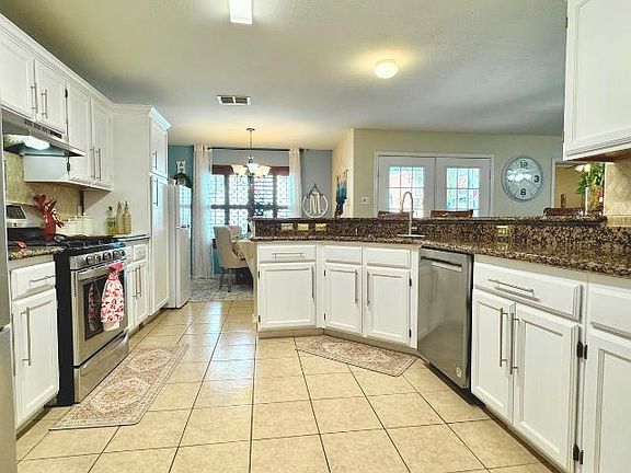 5th image of 107 Castellanos Ct