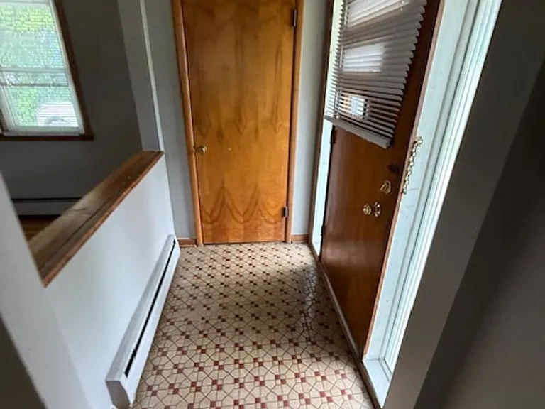1000 Woodlawn Ave — Photo 5