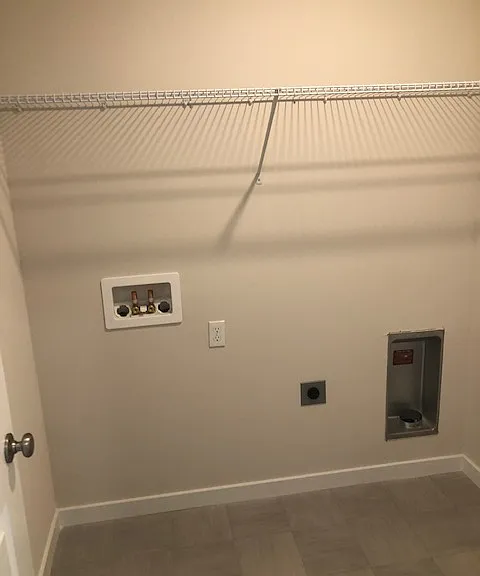 washer and dryer included