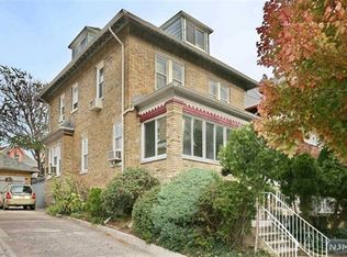 20 62nd St, West New York, NJ 07093