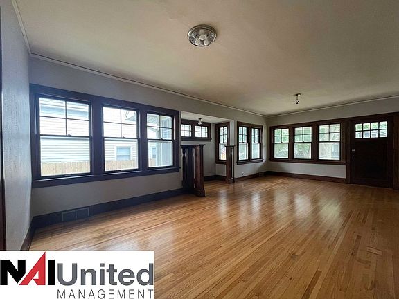 4th image of 1908 S Cypress St
