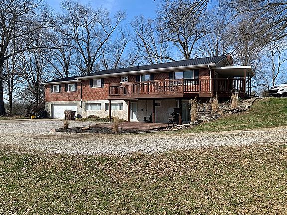 Back deck & walkout basement
