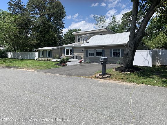 3rd image of 1117 11th Ave