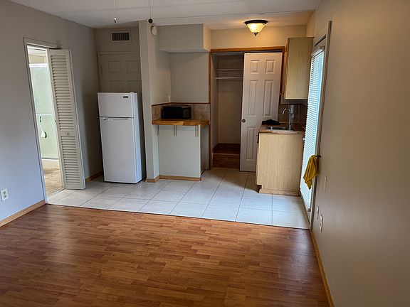 5th image of 6606 NW 78th St #B