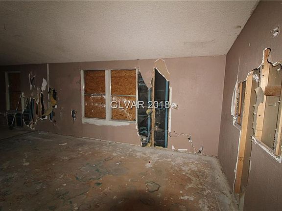 3rd image of 2246 Wilkinson Way