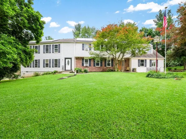 4 Mendenhall Dr, Glen Mills, PA 19342