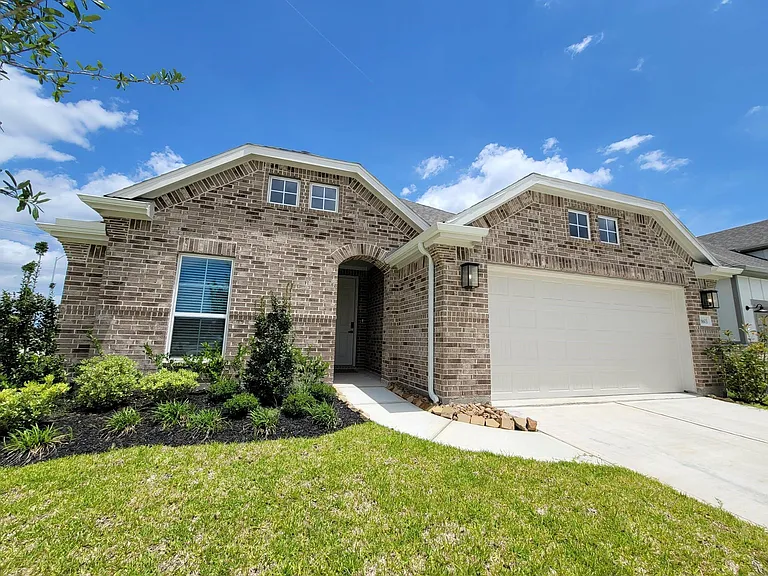 16603 Villa Del Luna Ln — Photo 1