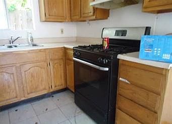 2nd image of 5932 1/2 N Lewis Ave