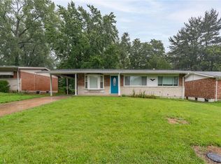 9704 Tullamoor Dr, Saint Louis, MO 63136