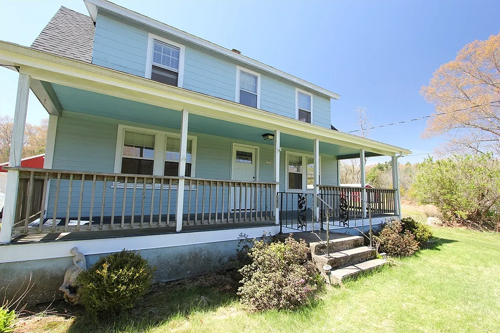 3 bed, 2.0 bath, 1232 sqft, $2,700 — Photo 1