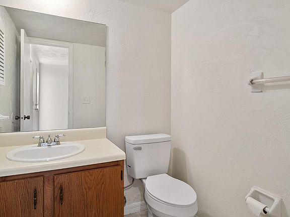 5th image of 1509 State Ave #T