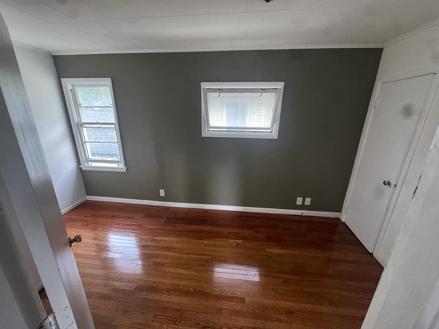 2 bed, $1,200 — Photo 2