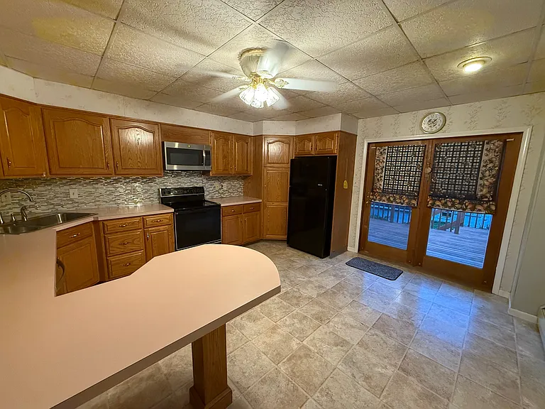 Kitchen with tons of counter space