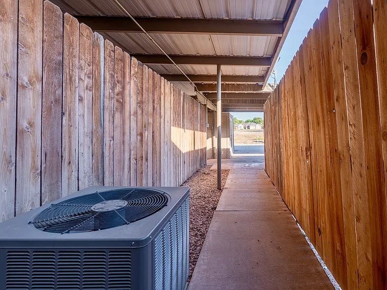 4533 Bermuda Dr — Photo 19