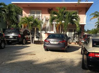 155 Gardenia St, Plantation Key, FL 33036