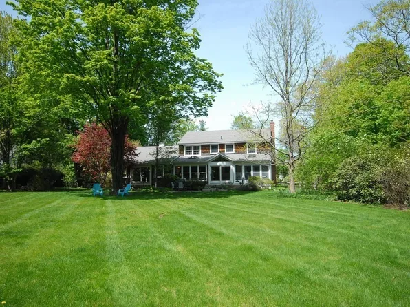 4 Farrar Rd, Lincoln, MA 01773