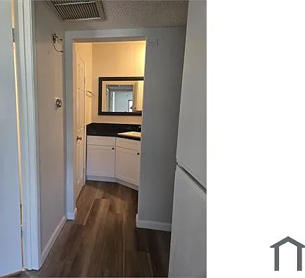 9047 Langdon Ave #15 — Photo 16