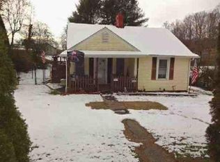 37 6th St, Fieldale, VA 24089