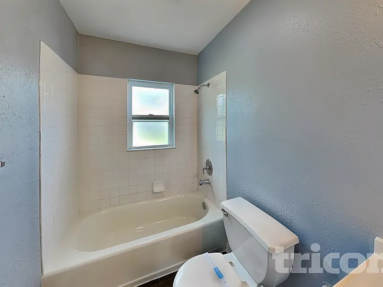 4118 W La Salle St — Photo 12