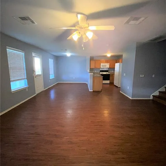 8718 Davis Oaks Trl — Photo 3