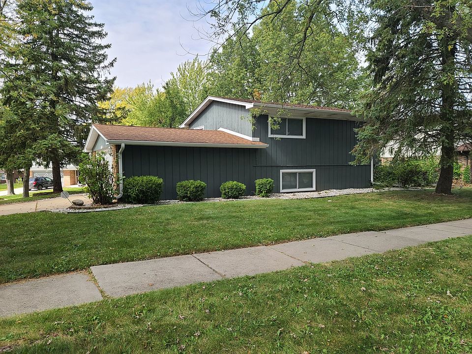 2nd image of 4860 Kings Ct