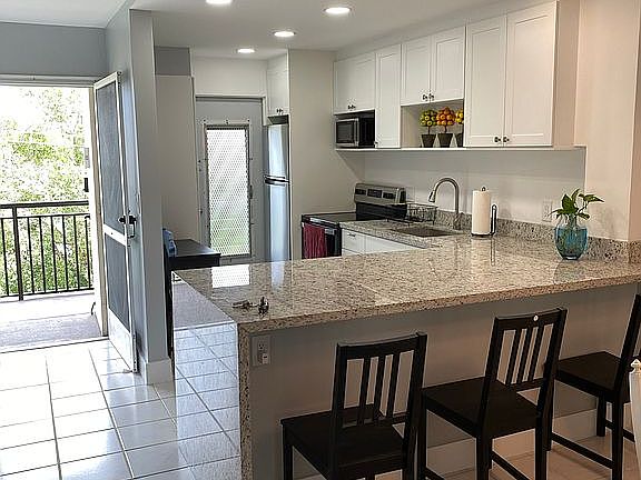 4th image of 2350 NE 14th St #412