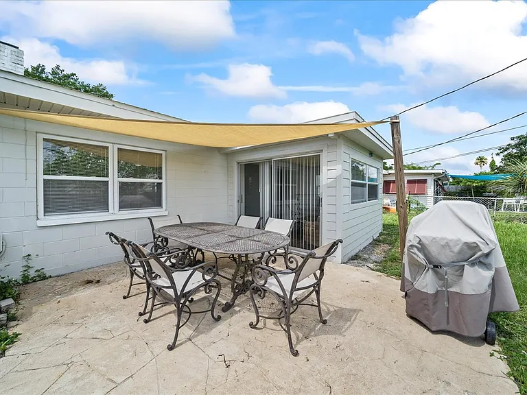 1610 Glen Haven Dr — Photo 24