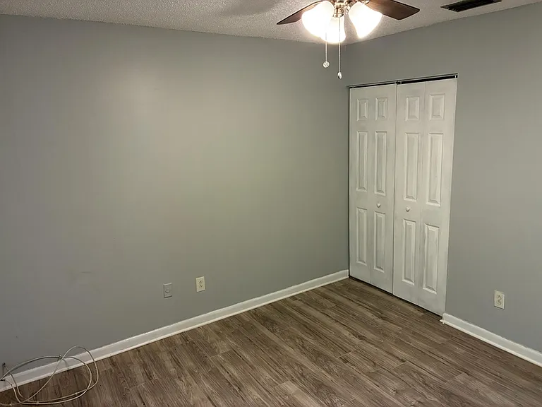 5219 Plymouth St — Photo 11