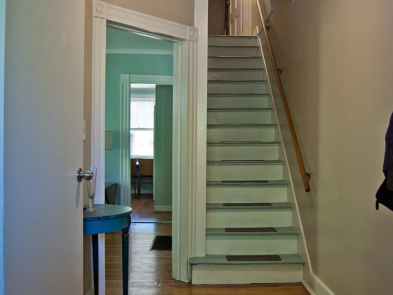 205 Pleasant St — Photo 9